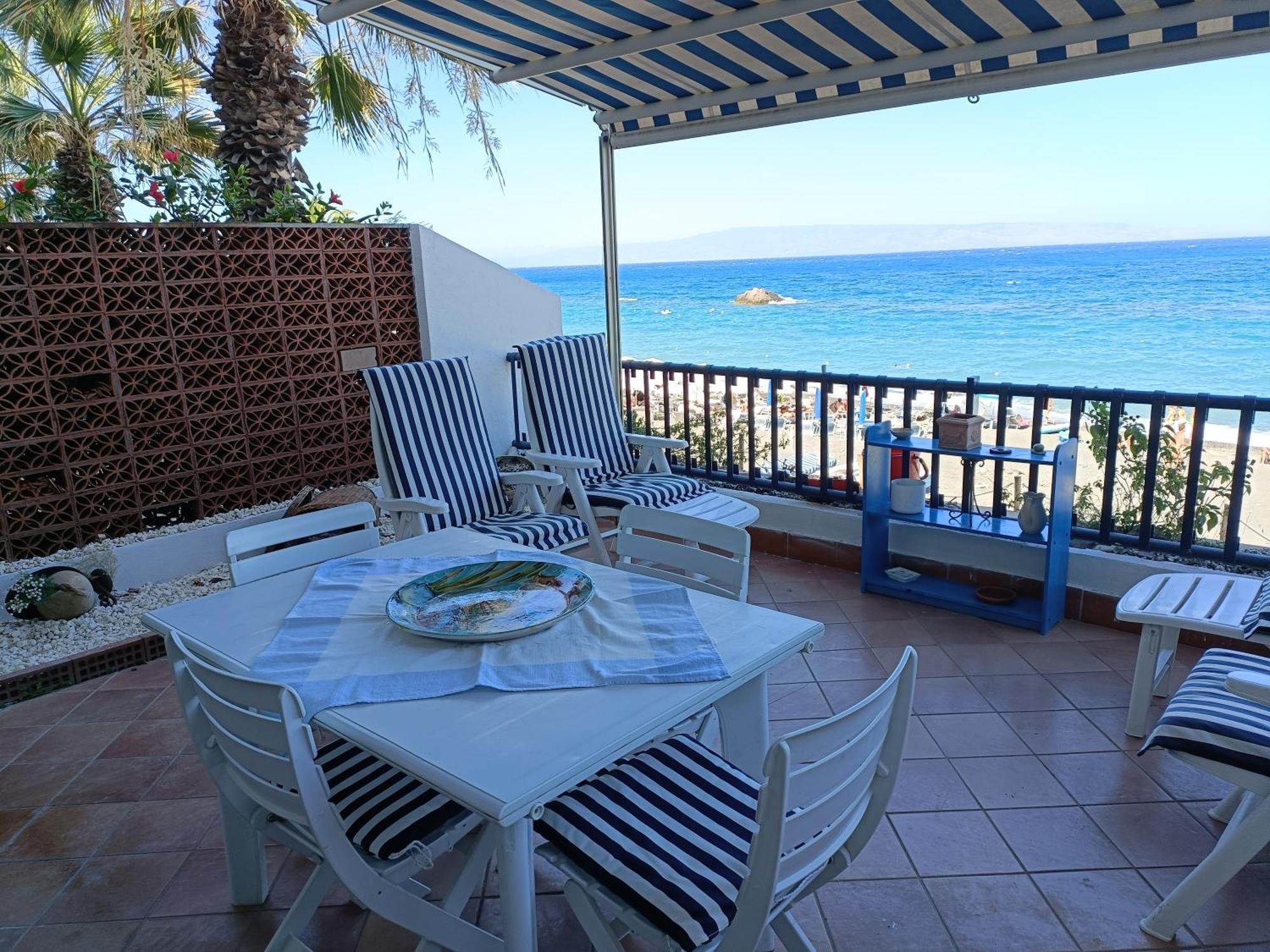 Casa Vacanze Margarita SantʼAlessio Siculo Extérieur photo