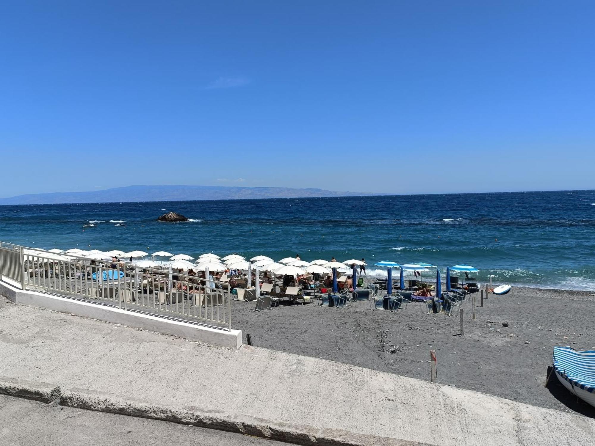 Casa Vacanze Margarita SantʼAlessio Siculo Extérieur photo