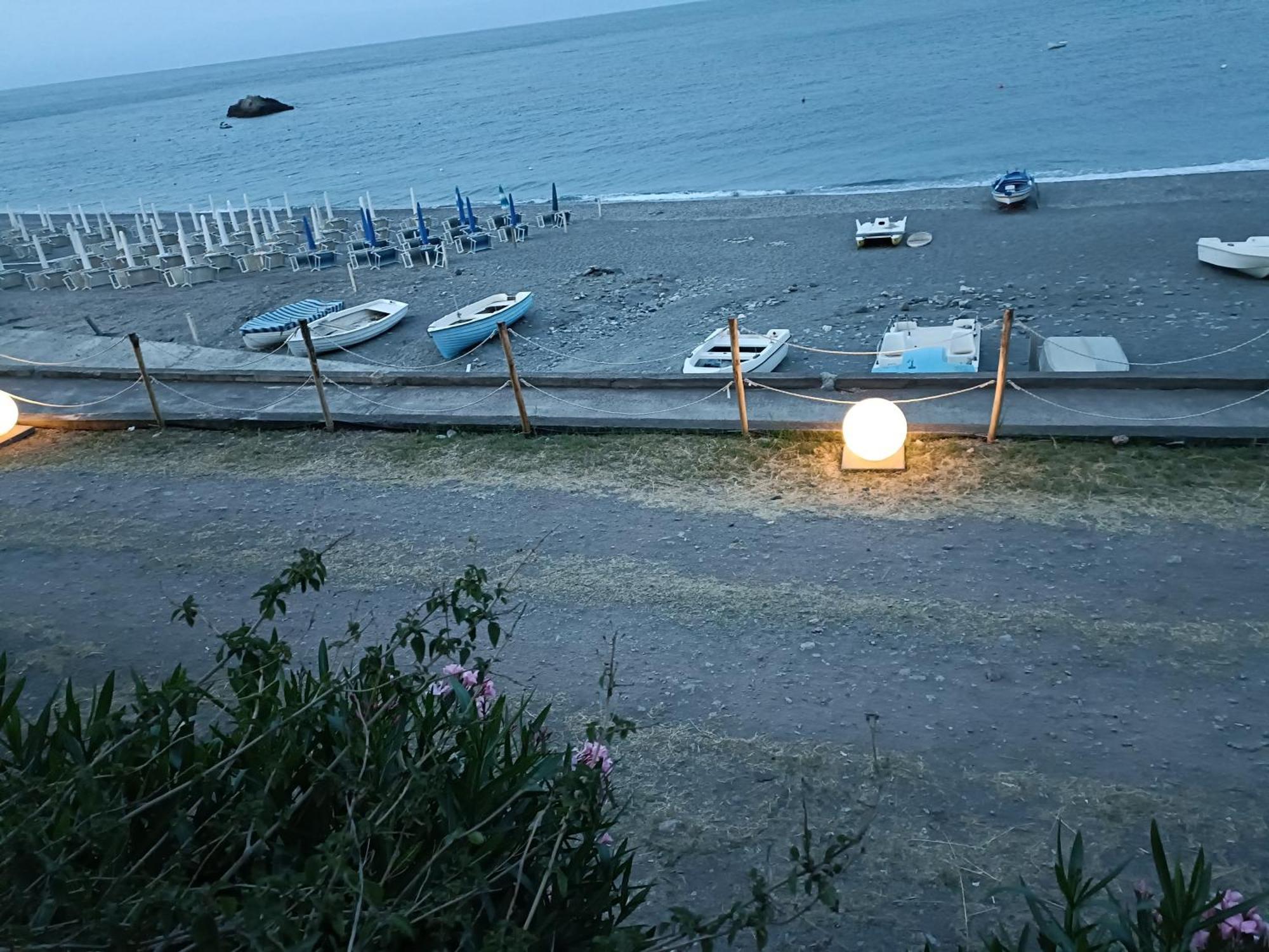 Casa Vacanze Margarita SantʼAlessio Siculo Extérieur photo